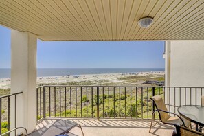 House, Multiple Beds (Two-Bedroom Apartment) | Terrace/patio