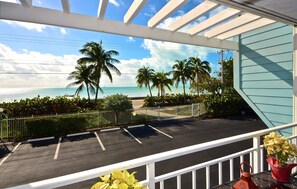 House, 2 Queen Beds (Two-Bedroom Apartment) | Beach/ocean view