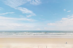 Beach - Studio (Daytona Beach Shores)