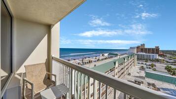 House, Multiple Beds (One-Bedroom Apartment) | Terrace/patio