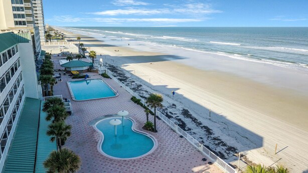 Unclassified image, 1 of 47, button - Studio (Daytona Beach)