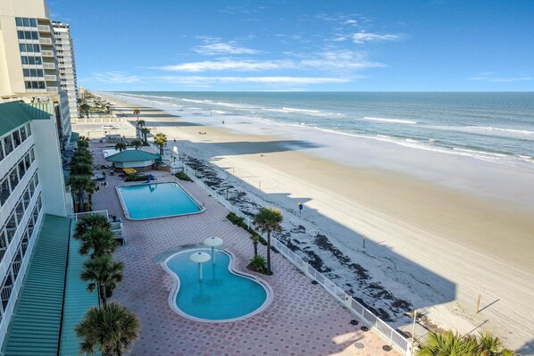 Outdoor pool - Studio (Daytona Beach)