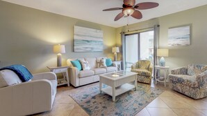 Rumah, Beberapa Tempat Tidur (Two-Bedroom Townhouse) | Area keluarga