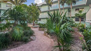 Unclassified image, 5 of 43, button - Two-bedroom Apartment (Marathon)