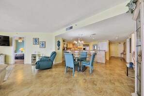 House, Multiple Beds (Three-Bedroom Apartment)