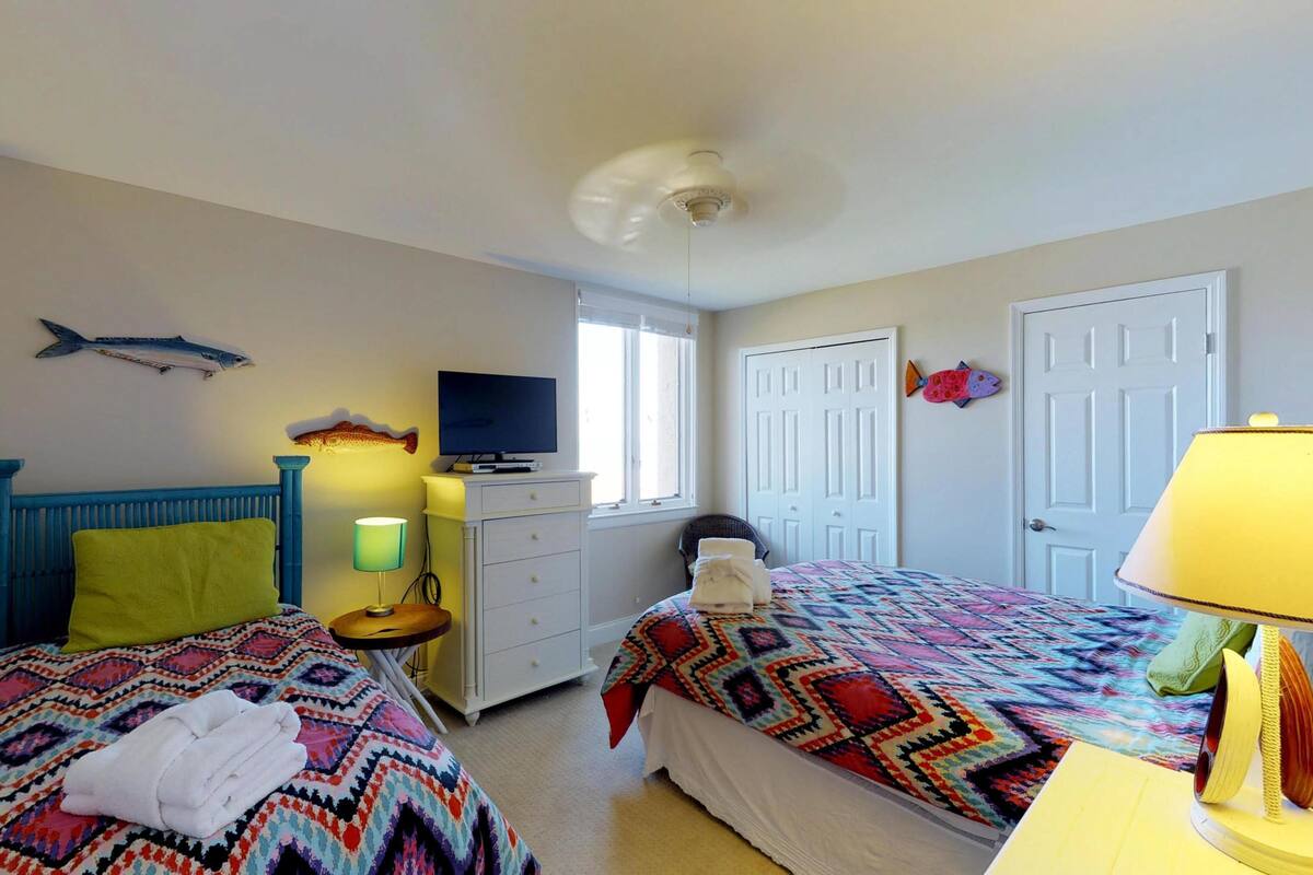 House, Multiple Beds (Three-Bedroom Apartment)