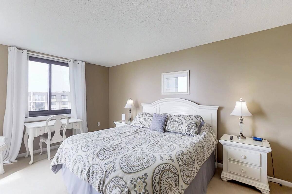 House, Multiple Beds (Three-Bedroom Apartment)