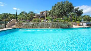 House, Multiple Beds (Three-Bedroom Apartment) | Outdoor pool