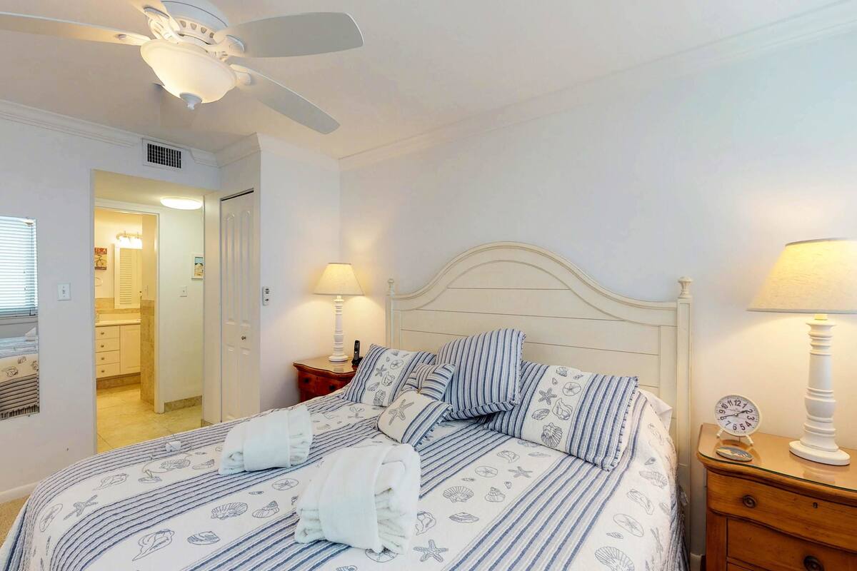 House, Multiple Beds (Three-Bedroom Apartment)
