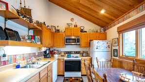 House | Exterior - Northwoods H1 (Davis)