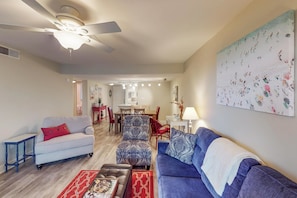 House, Multiple Beds (Two-Bedroom Apartment) | Living area