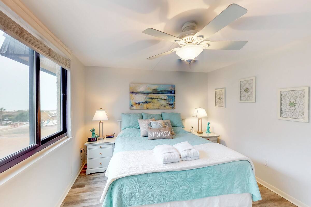 House, Multiple Beds (Two-Bedroom Apartment)