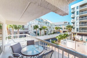 Maison, Plusieurs lits (Two-Bedroom Apartment) | Balcon