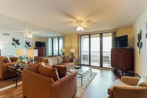 獨棟房屋, 多張床 (Two-Bedroom Apartment) | 起居區