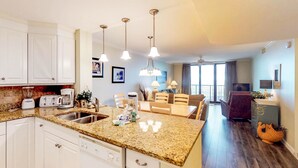House, Multiple Beds (Two-Bedroom Apartment) | Private kitchen - Three-bedroom Apartment (Hilton Head Island)