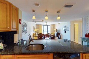House, Multiple Beds (Two-Bedroom Apartment) | Private kitchen