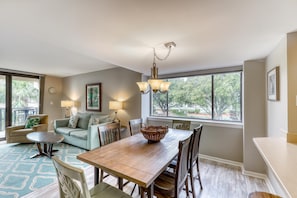 Dining - Two-bedroom Apartment (Hilton Head Island)