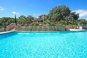 Maison, Plusieurs lits (Two-Bedroom Apartment) | Piscine extérieure