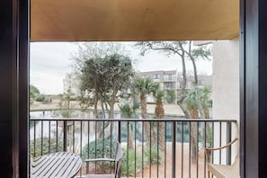 Casa, varias camas (Two-Bedroom Apartment) | Balcón