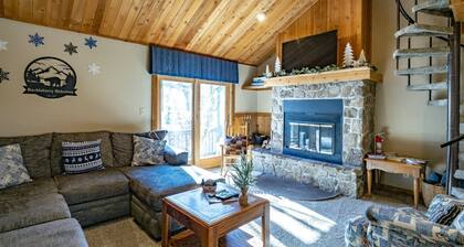 Northwoods A4 - Huckleberry Hideaway