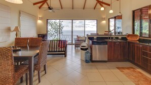 Private kitchen - Two-bedroom Apartment (Bahía Ballena)