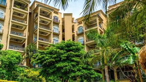 ハウス ベッド (複数台) (Apartment with Balcony) | 外観