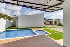 Huis, meerdere bedden (Apartment with Garden View) | Zwembad