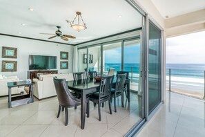 Dining - Apartment With Balcony (Jacó)
