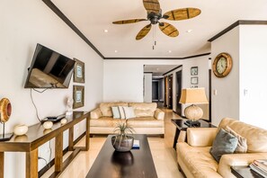House, Multiple Beds (Apartment with Balcony) | Living room - Apartment With Balcony (Jacó)