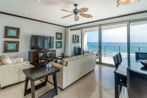 House, Multiple Beds (Apartment with Balcony) | Interior - Apartment With Balcony (Jacó)