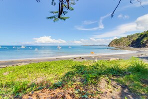 Beach - Apartment With Pool View (Liberia)