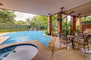 Casa, letti multipli (Apartment with Sea View) | Piscina