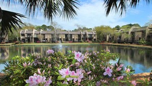 Property grounds - Two-bedroom Apartment (Hilton Head Island)