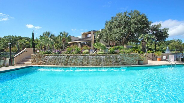 Maison, 1 très grand lit et 1 canapé-lit (Two-Bedroom Apartment) | Piscine