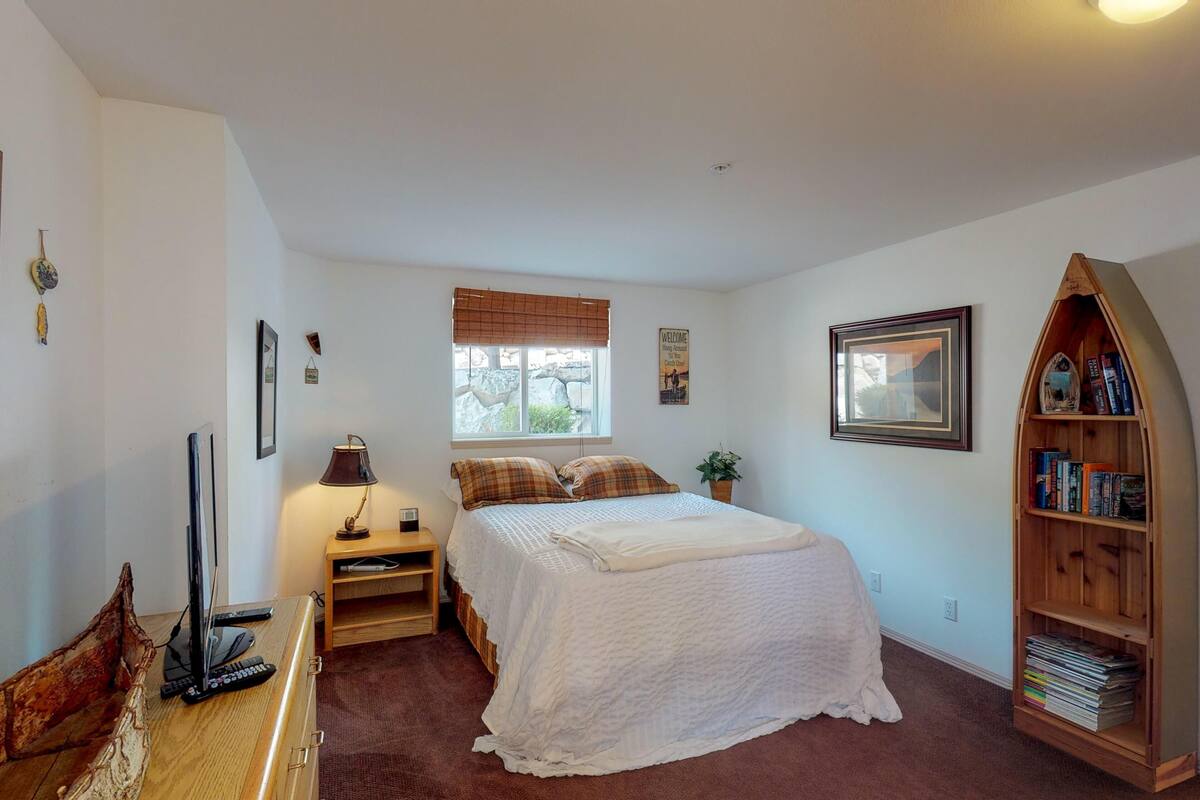 House, 2 Queen Beds (Two-Bedroom Apartment)