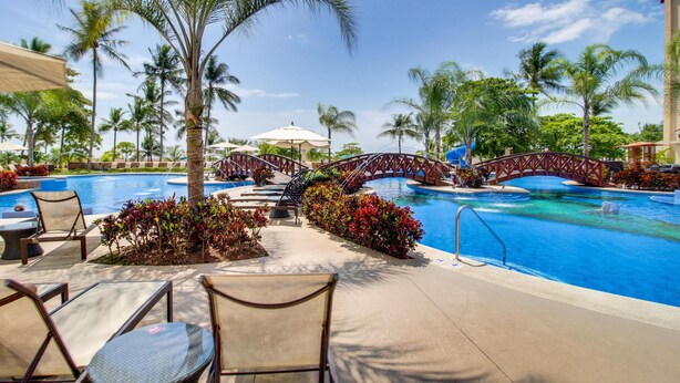 บ้านพัก, เตียงคิงไซส์ 1  เตียง (Apartment with Sea View) | สระว่ายน้ำ