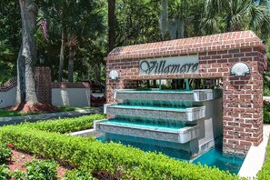 House, Multiple Beds (Two-Bedroom Apartment) | Property grounds