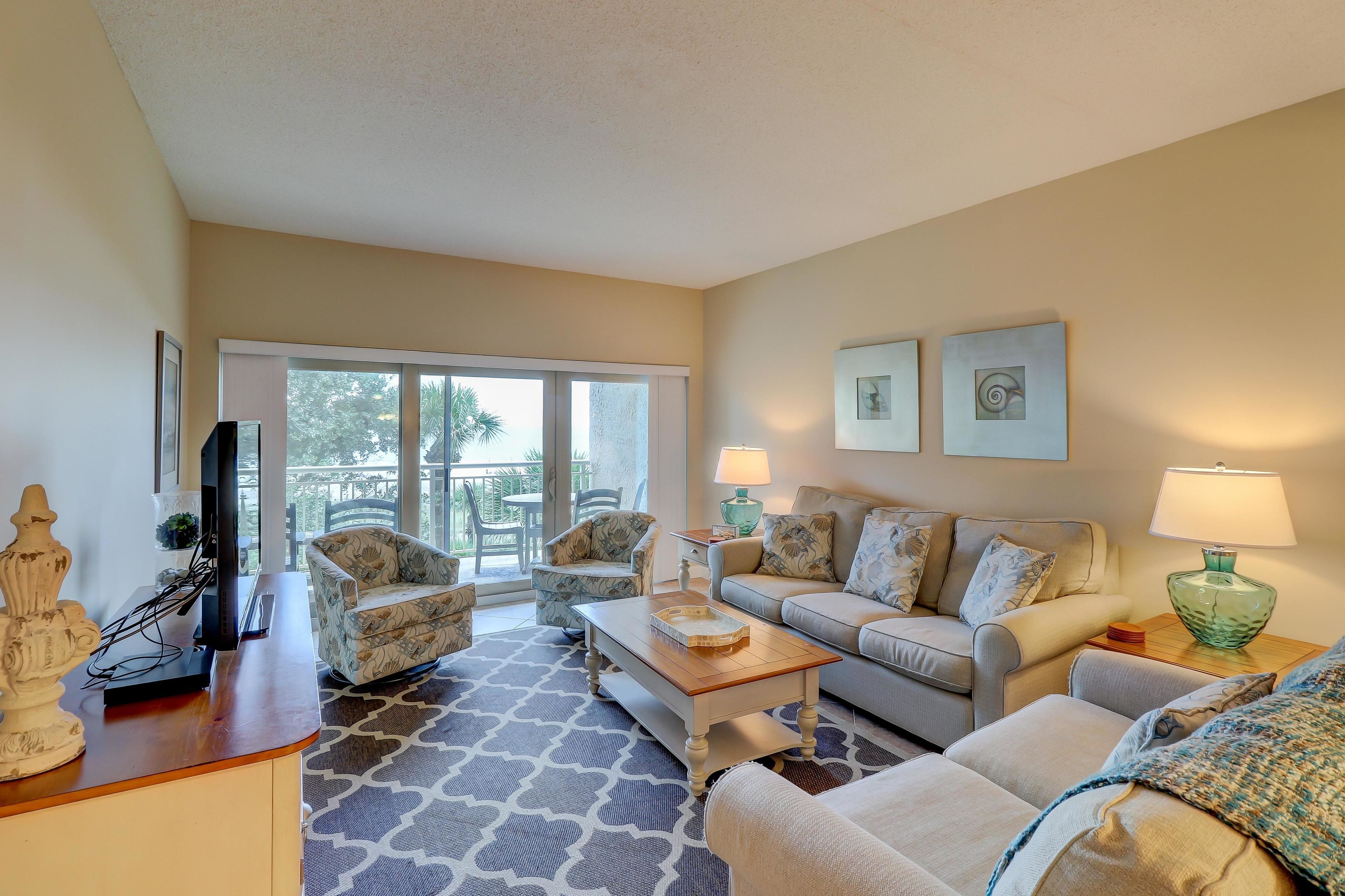 House, Multiple Beds (Two-Bedroom Apartment) | Living area