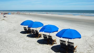 House, Multiple Beds (Two-Bedroom Apartment) | Beach