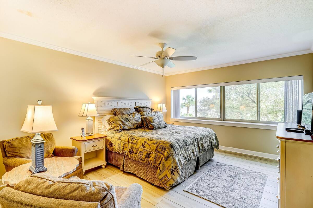 House, Multiple Beds (Two-Bedroom Apartment)