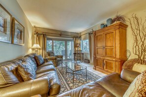 House, Multiple Beds (Three-Bedroom Apartment) | Living room