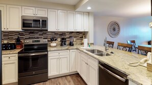 House, Multiple Beds (Two-Bedroom Apartment) | Private kitchen - Two-bedroom Apartment (Hilton Head Island)