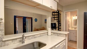 Unclassified image, 5 of 77, button - One-bedroom Apartment (Corpus Christi)