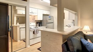 Unclassified image, 4 of 77, button - One-bedroom Apartment (Corpus Christi)