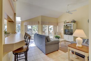 House, Multiple Beds (Three-Bedroom Apartment) | Living area