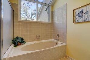 Ferienhaus, Mehrere Betten (Three-Bedroom Apartment) | Komfortbadewanne