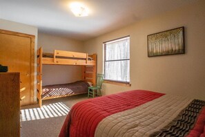 House | 4 bedrooms, desk, free WiFi, bed sheets - Mountain Treat (Davis)