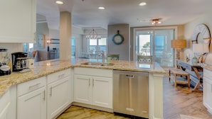 House, Multiple Beds (Three-Bedroom Apartment) | Private kitchen - Two-bedroom Apartment (Hilton Head Island)