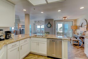House, Multiple Beds (Three-Bedroom Apartment) | Private kitchen - Two-bedroom Apartment (Hilton Head Island)