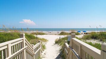 House, Multiple Beds (Two-Bedroom Apartment) | Beach